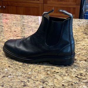 Blundstone Square toe -Black, like new Sz 10 Men’s